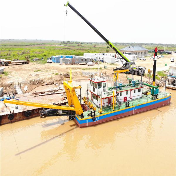 Shijiazhuang Suction Pump 20m Dredging Depth 26 Inch Cutter Suction Dredger for River Sand