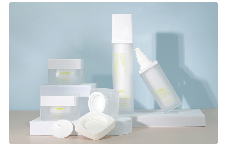 120ml Acrylic Bottles Empty Plastic Essence Water Bottle With Plastic Cap Accepts Logo Printing