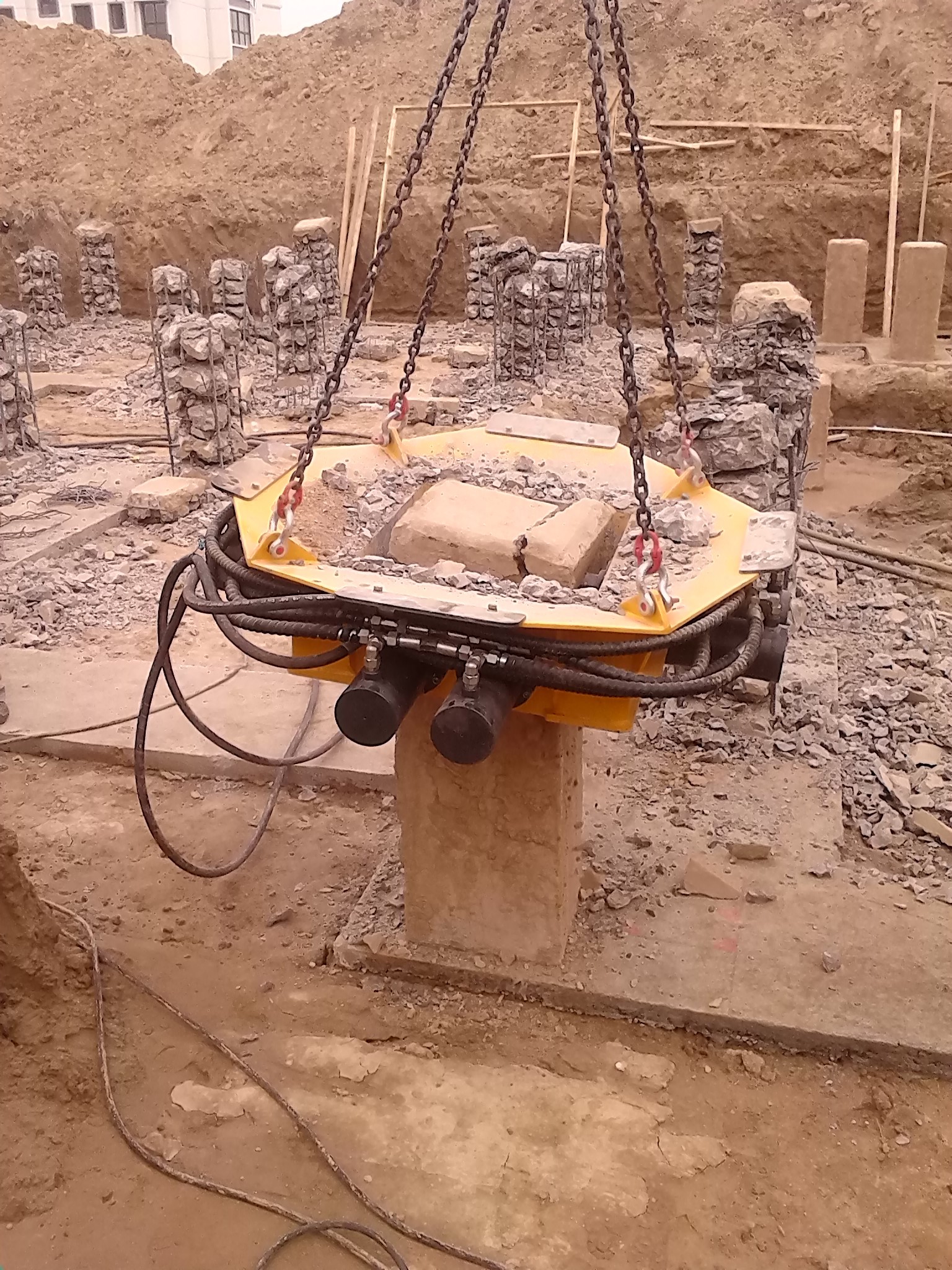 Hydraulic Excavator Crane Mounted Concrete Pile Breaker Head Cutter