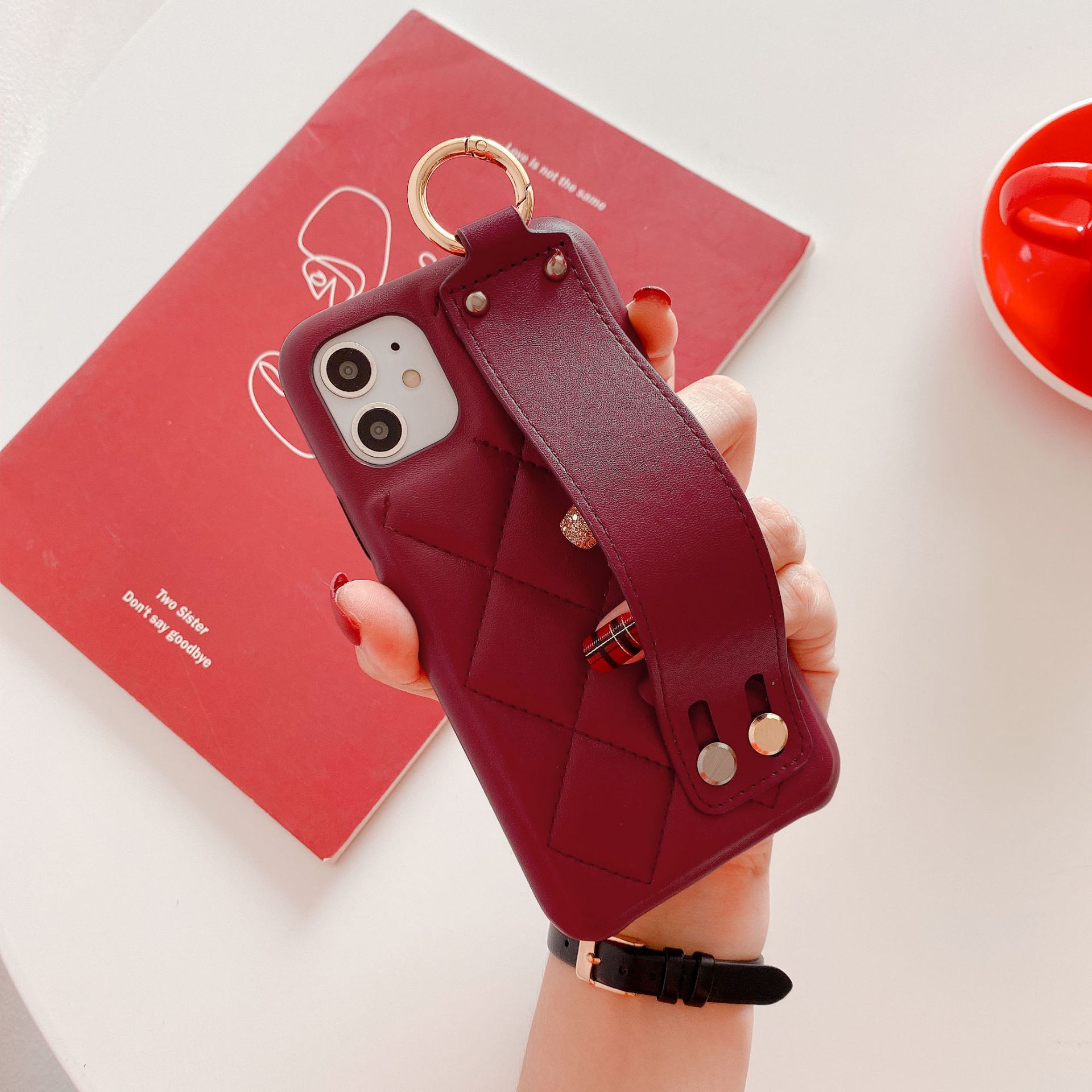Sports Style Luxury Design Style Leather Diamond Cell Phone Case for IPhone11 Pro Max