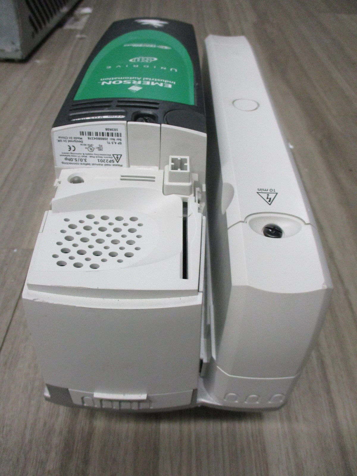 SP2201 UNIDRIVE SP WITHOUT KEYPAD 230 VAC HEAVY DUTY - 12.6 A (4 HP)