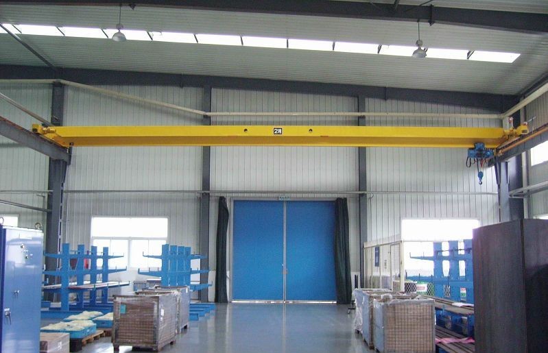 Single Girder Overhead Crane With Overload Protection For Safe And Secure Lifting