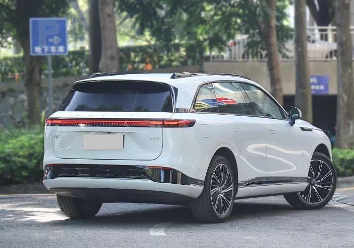 2023 Xiaopeng G9 Energy Electric Passenger Car with High Speed 700KM and 5-door 5-seats Body Structure