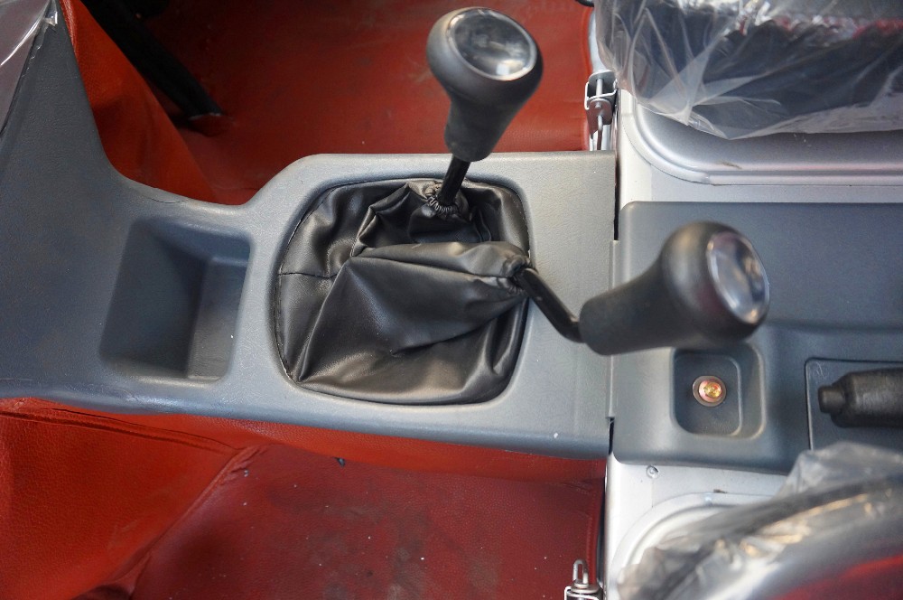 2t Electric Passenger Closed Tricycle