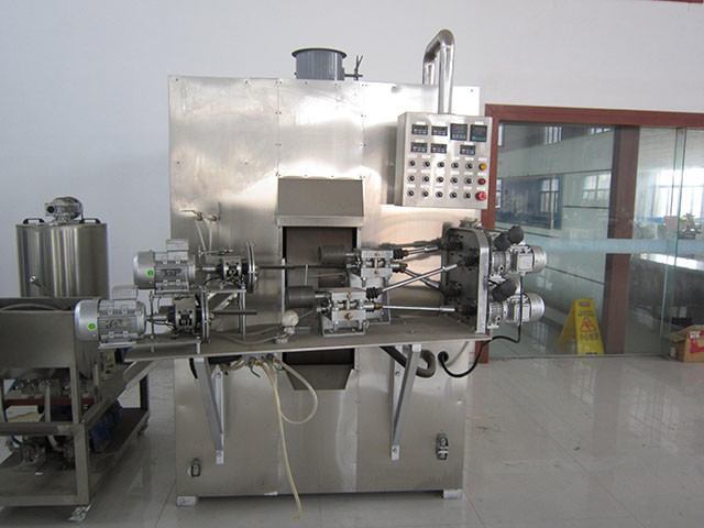 Full Automatic Center Filled Egg Roll Making Machine 50kg/h 60kg/h