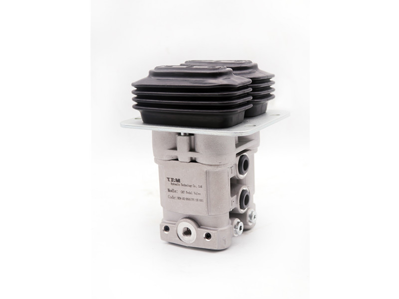 Excavator Spare Part Pilot Pedal Valve Original Part 320c 320d