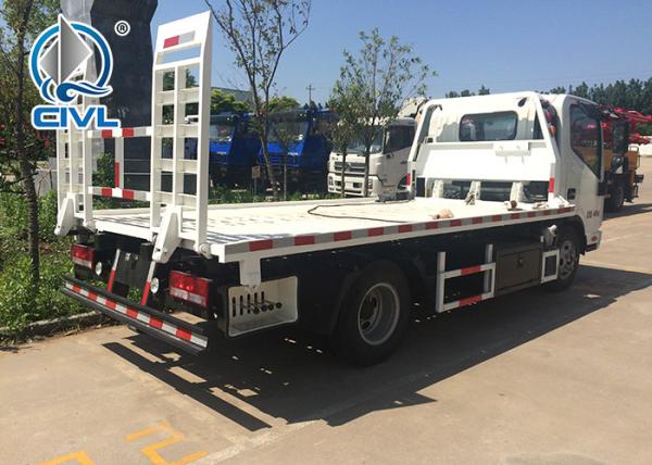 120HP Engine Lifting 5000KG / 5T Light Flatbed Tow Truck For Car Accident Light Wrecker Tow Truck