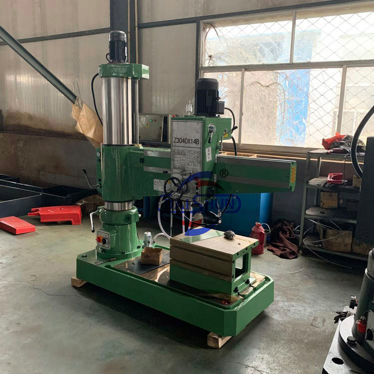 Z5050 Big Bore Hole Radial Drilling Machine Spindle Travel 350mm