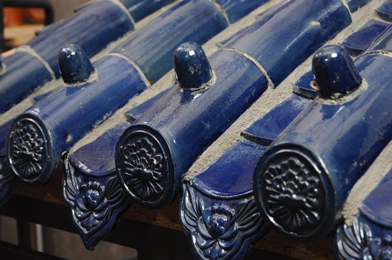 Chinese Cobalt Blue Ceramic Roofing Tiles With Traditional Chinese Pagoda Roof Design