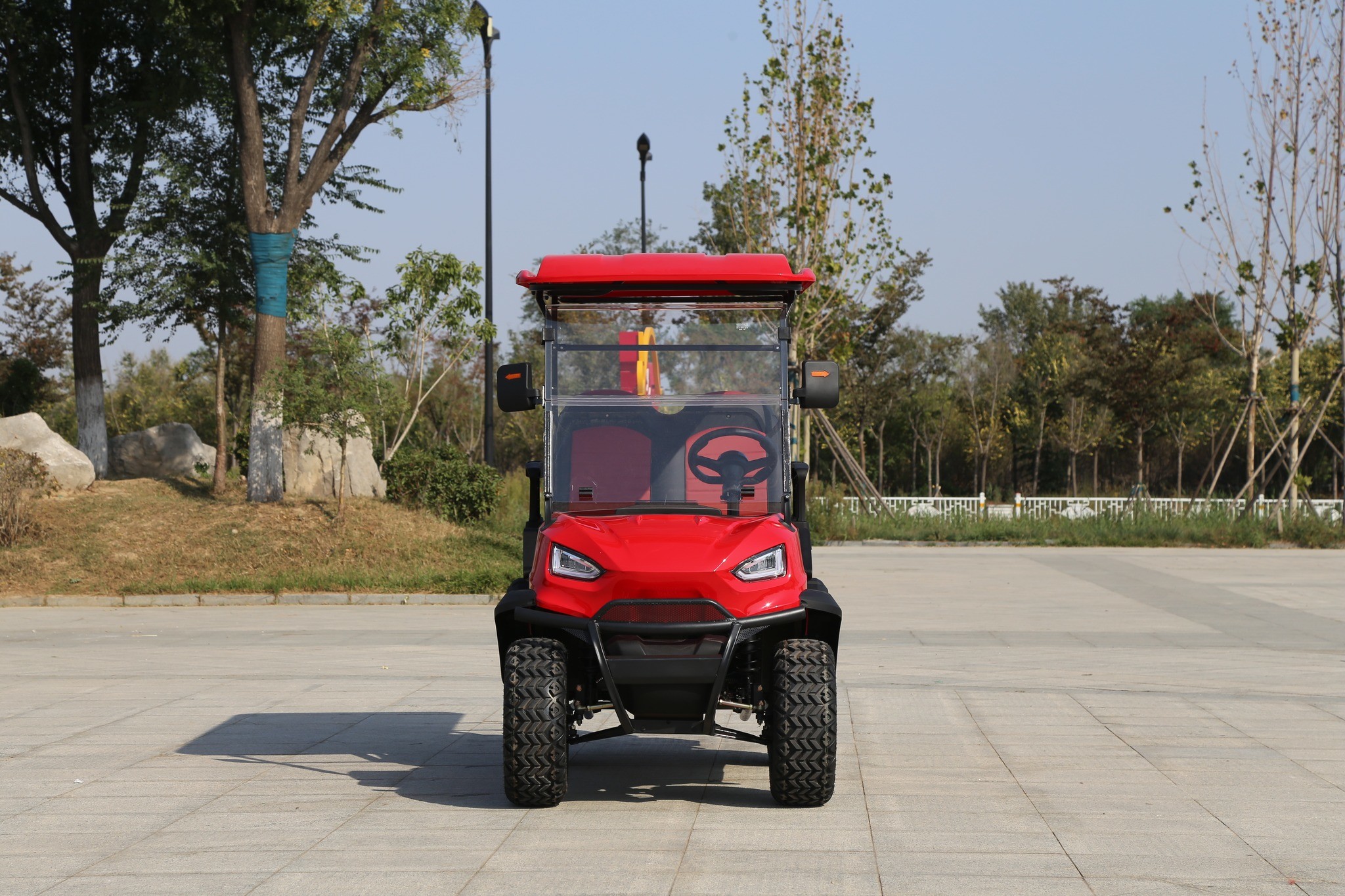Peak Prestige Flagship Model Luxurious Four-Seater Electric Golf Cart Technological Luxury, Interior Aesthetics Ultimate Choice For Prestigious Travel