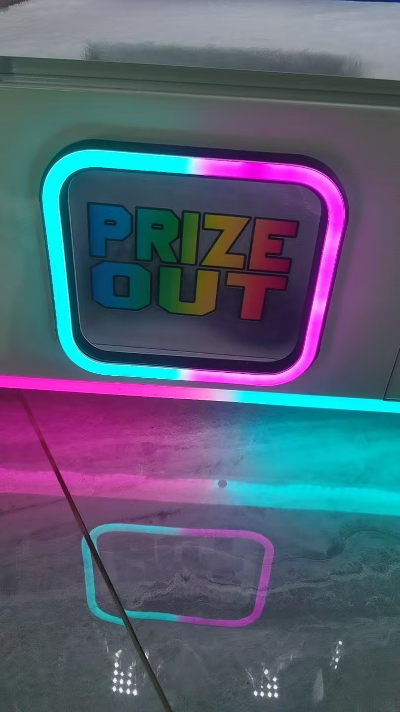 Kid's Entertainment Coin 24 Clip Gift Vending Win Prize Game Machine