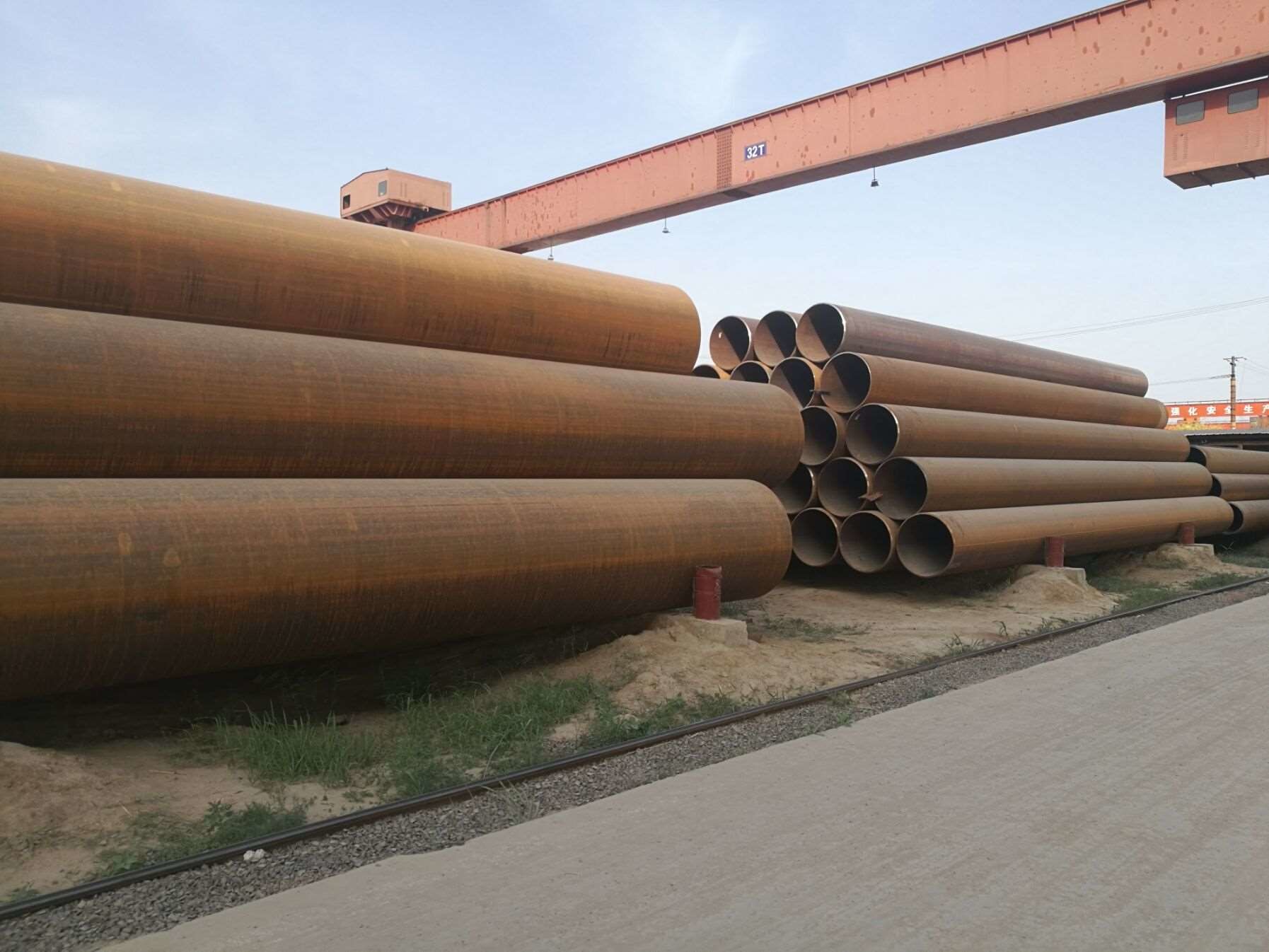 Building Material Astm A53 Lsaw Welded Iron Pipe