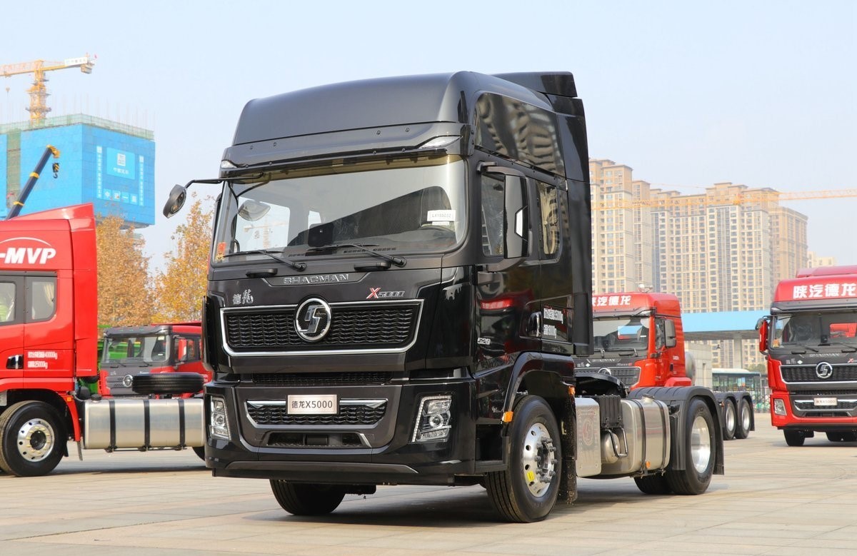 Heavy Duty Truck Left Driving For Hauling 6*4 Shacman X5000 WEICHAI Engine