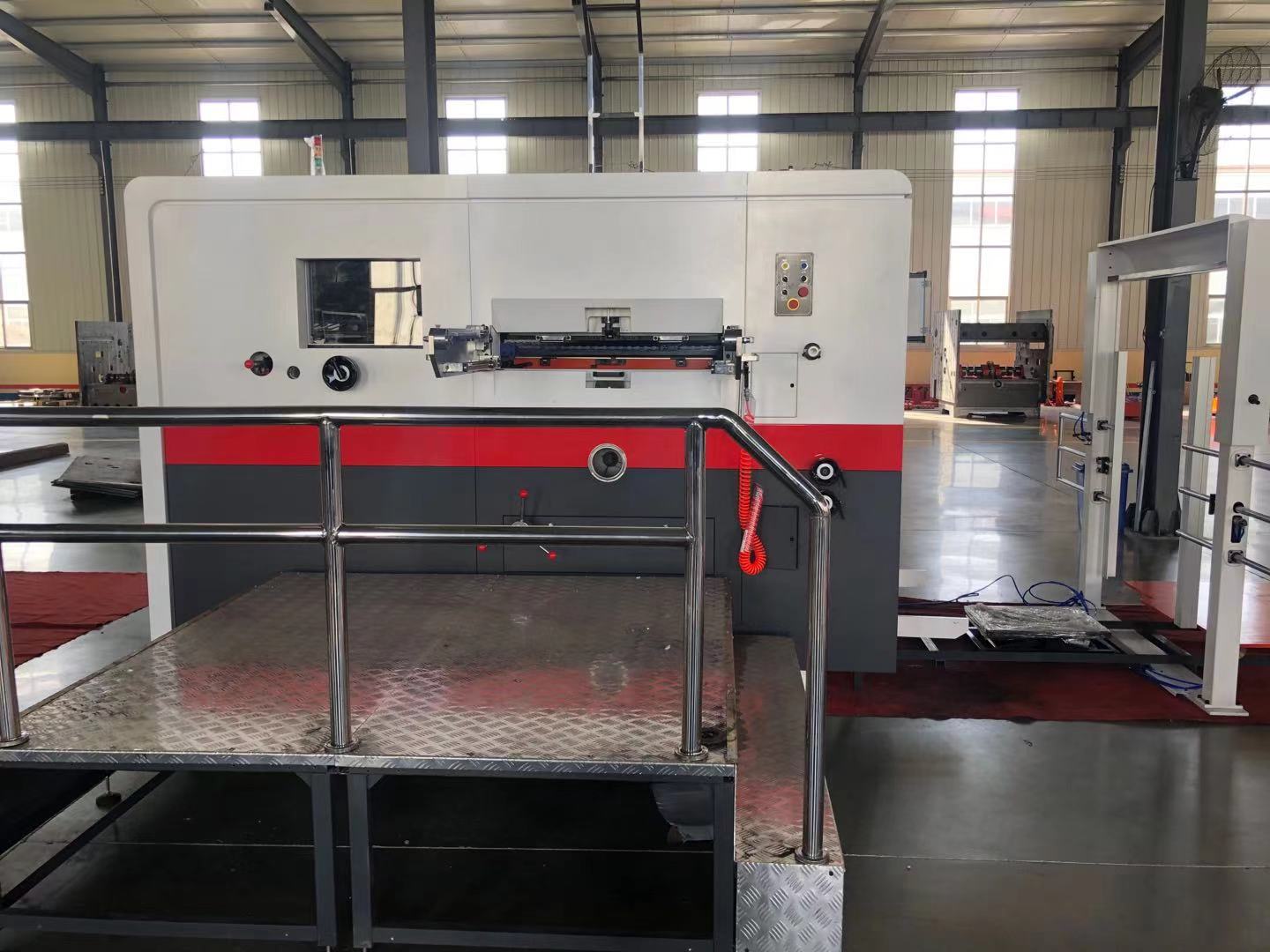 MY 1650 Semi Auto Die Cutting and Creasing Machine Perfect for Demands