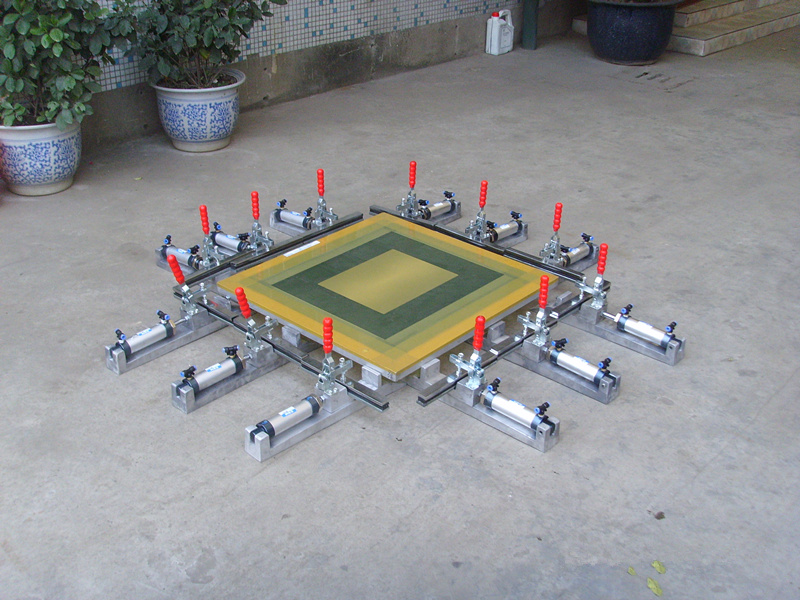 Screen stretcher