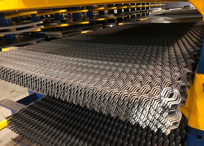 Steel Expanded Metal Sheet Flattened / 0.5-8mm Expanded Metal Diamond Mesh