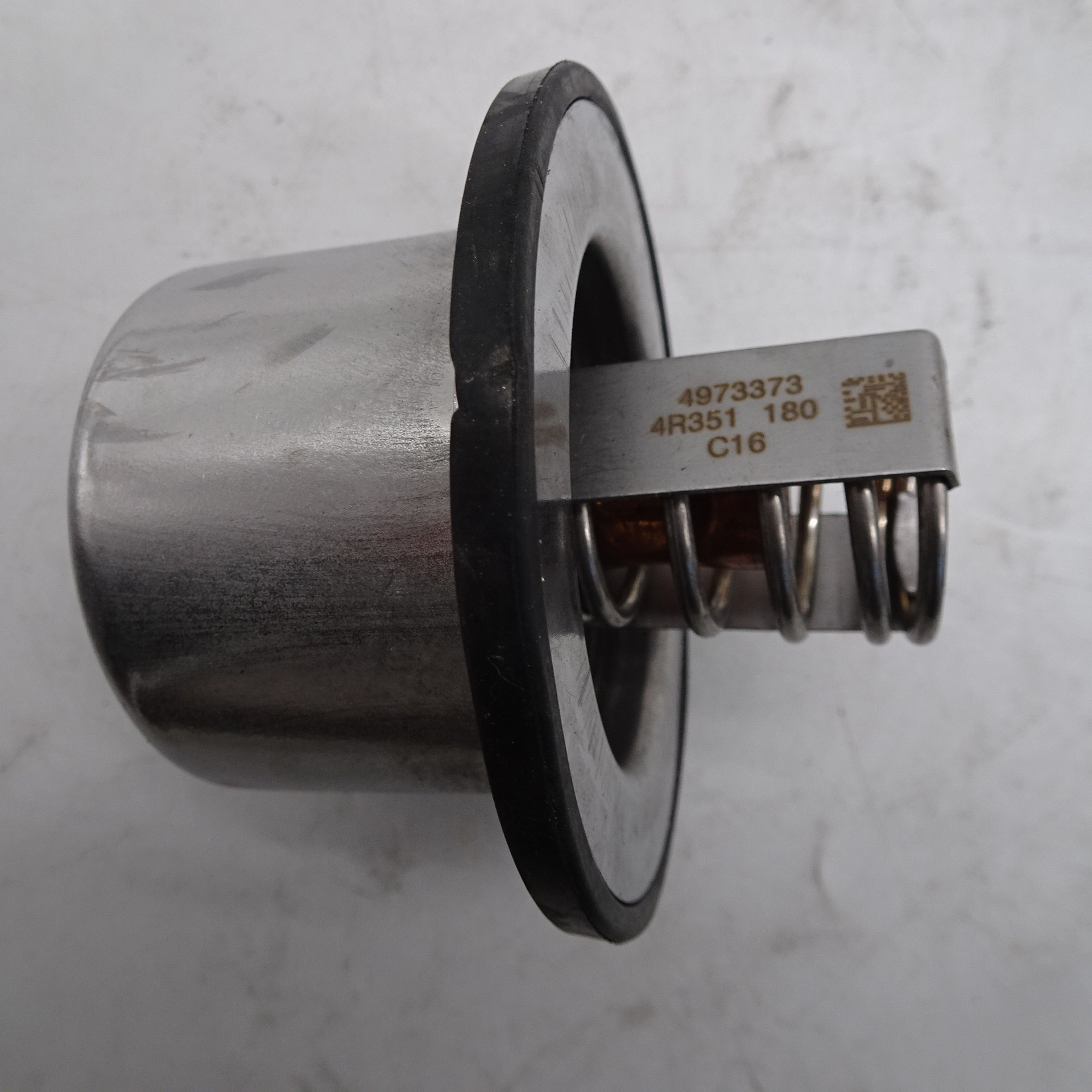 M11 ISM Engine Parts Thermostat 4973373 for Cummins Diesel Spare Parts