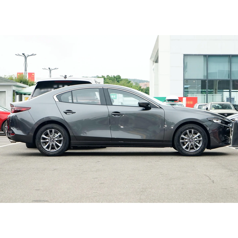 Changan Mazda 3 Compact Car R16 Manual Transmission Fuel Vehicle Enclave for Customer Requirements