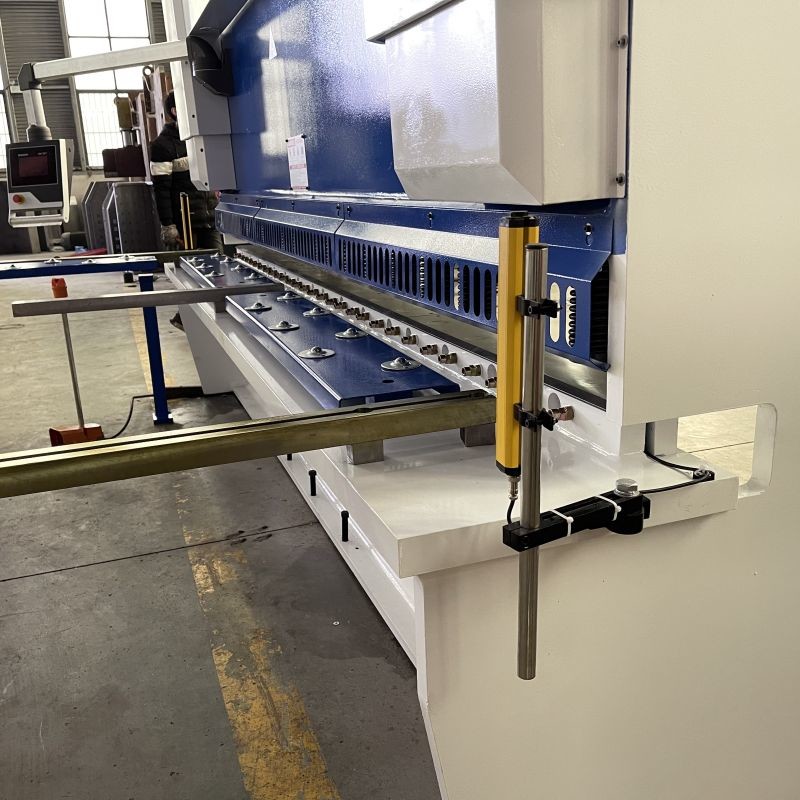 Hydraulic CNC Guillotine Shearing Machine Delem DAC310T DAC360T High End