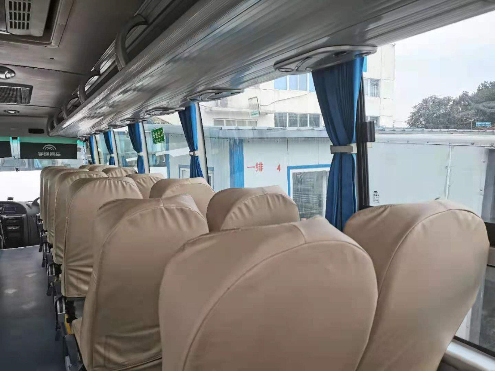 YUTONG Bus 35 Seats Second Hand Diesel Fuel ZK6107 Coach Used Bus Export Used Coach Bus