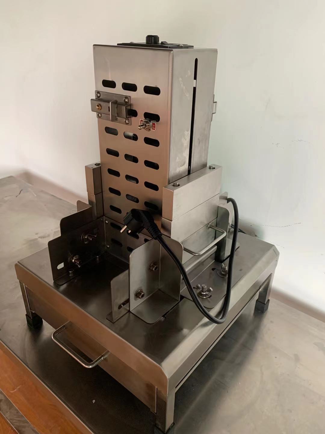 Automatic Shaving Grater Chocolate Making Machine Slicer Crusher Machine