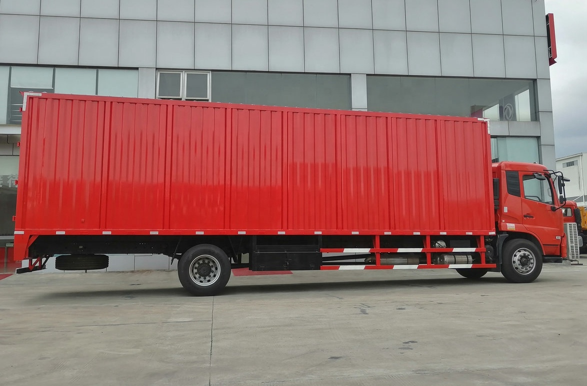 Mini Truck Segement 4X2 1-2 Tons Capacity Diesel Manual Transmission Left Cargo Truck