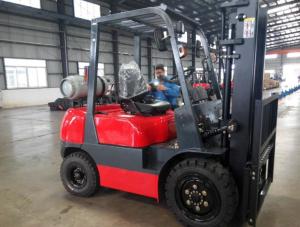 Quality Gas Engine Powered Pallet Truck Type LPG Forklift 3000kg Loading Capacity for sale
