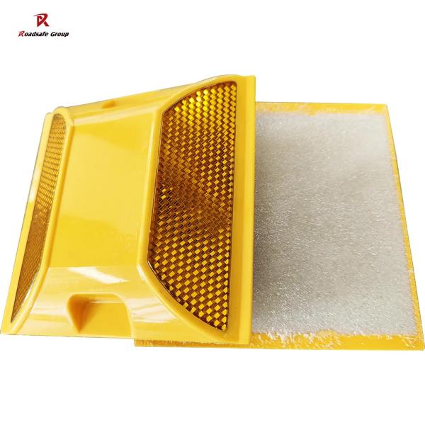ABS Plastic Reflective Road Stud with Double Reflector Traffic Safety Road Marker for Highway