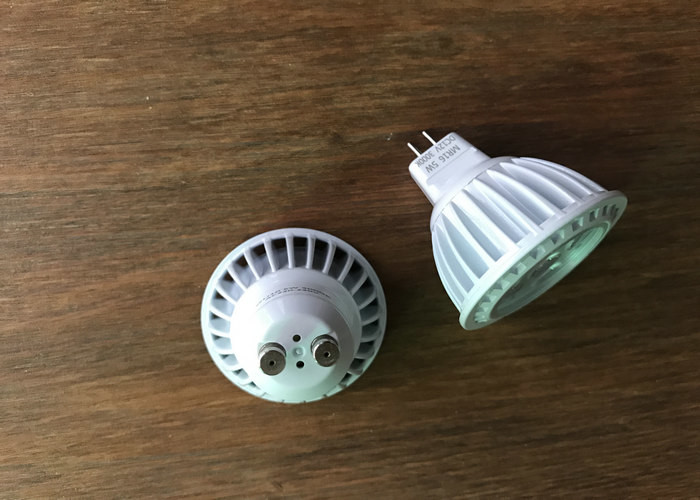 Epistar SMD3030 5 Watt LED Spot GU10 AC220V 3000K Aluminum Shell White