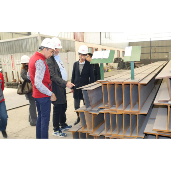 Prefabricated Steel Structure Warehouse Building / Shed