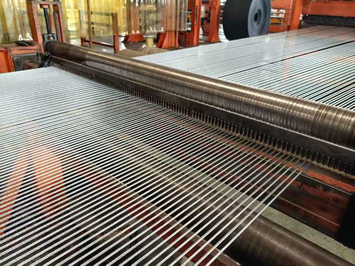 Acid and Alkali Resistant Wire Rope Conveyor Belt Suitable for Material Transportation in Chemical Industry