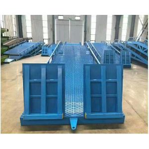 10T Manual Vertical Mobile Dock Levelers Container Unloading Ramps