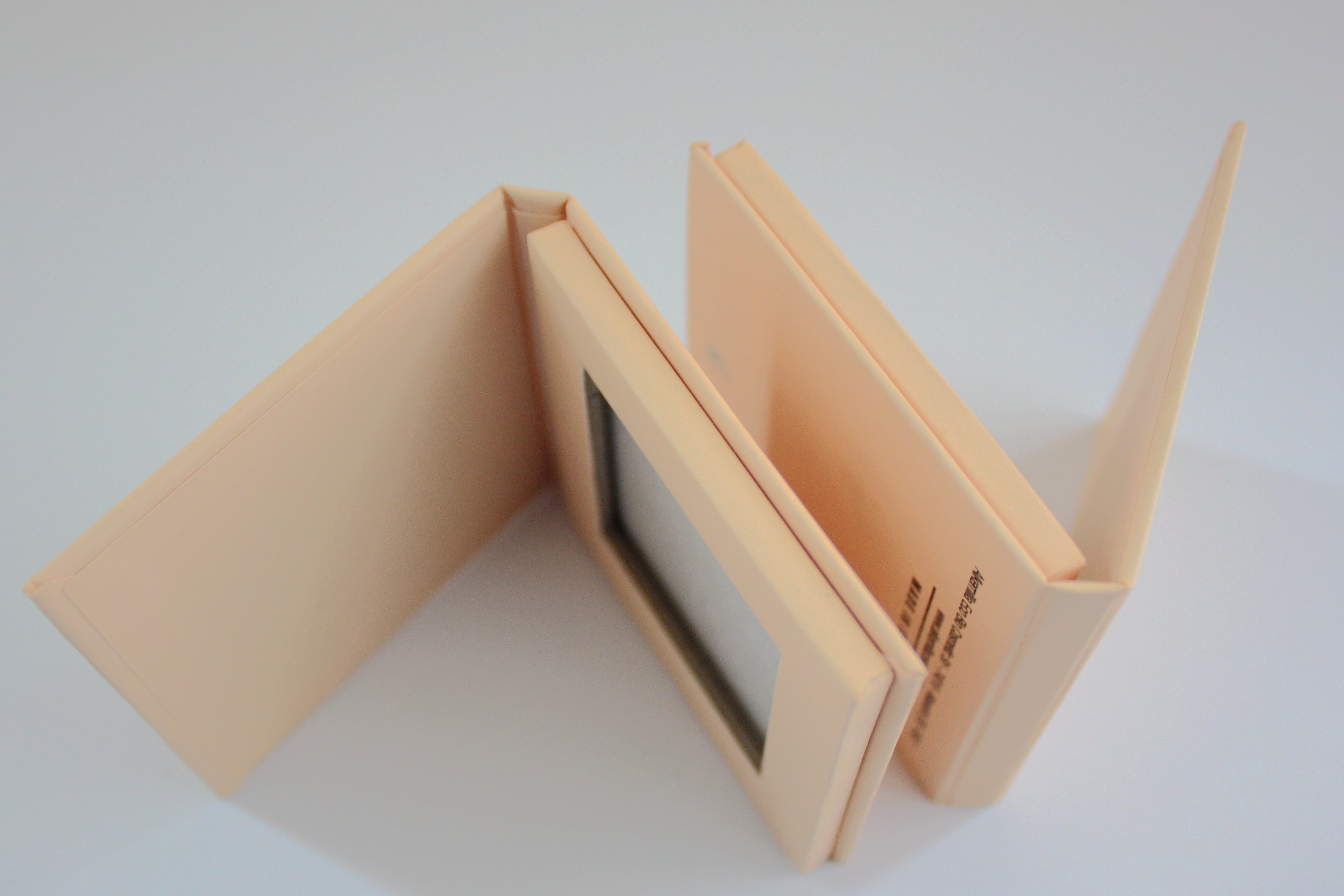 Single Empty Blush Palette Pans Pantone Printing With Soft Touch Lamination