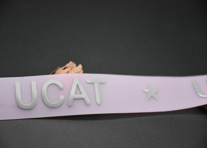 TPU Custom Shiny Silicone Logo Screen Printed Patches For Garments