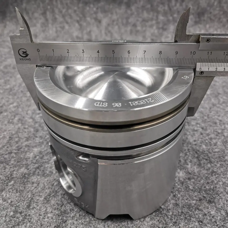 4934860 5295571 4931888 3975868 5336107 Piston for Cummins QSB6.7 Engine Komatsu PC200-8 Excavator 6D107 Engine