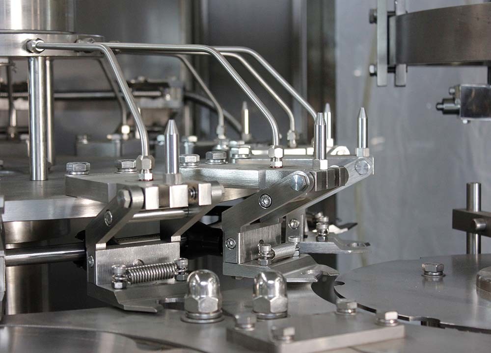 Automatic CE Carbonated Beverage Filling Machine For PET Bottle