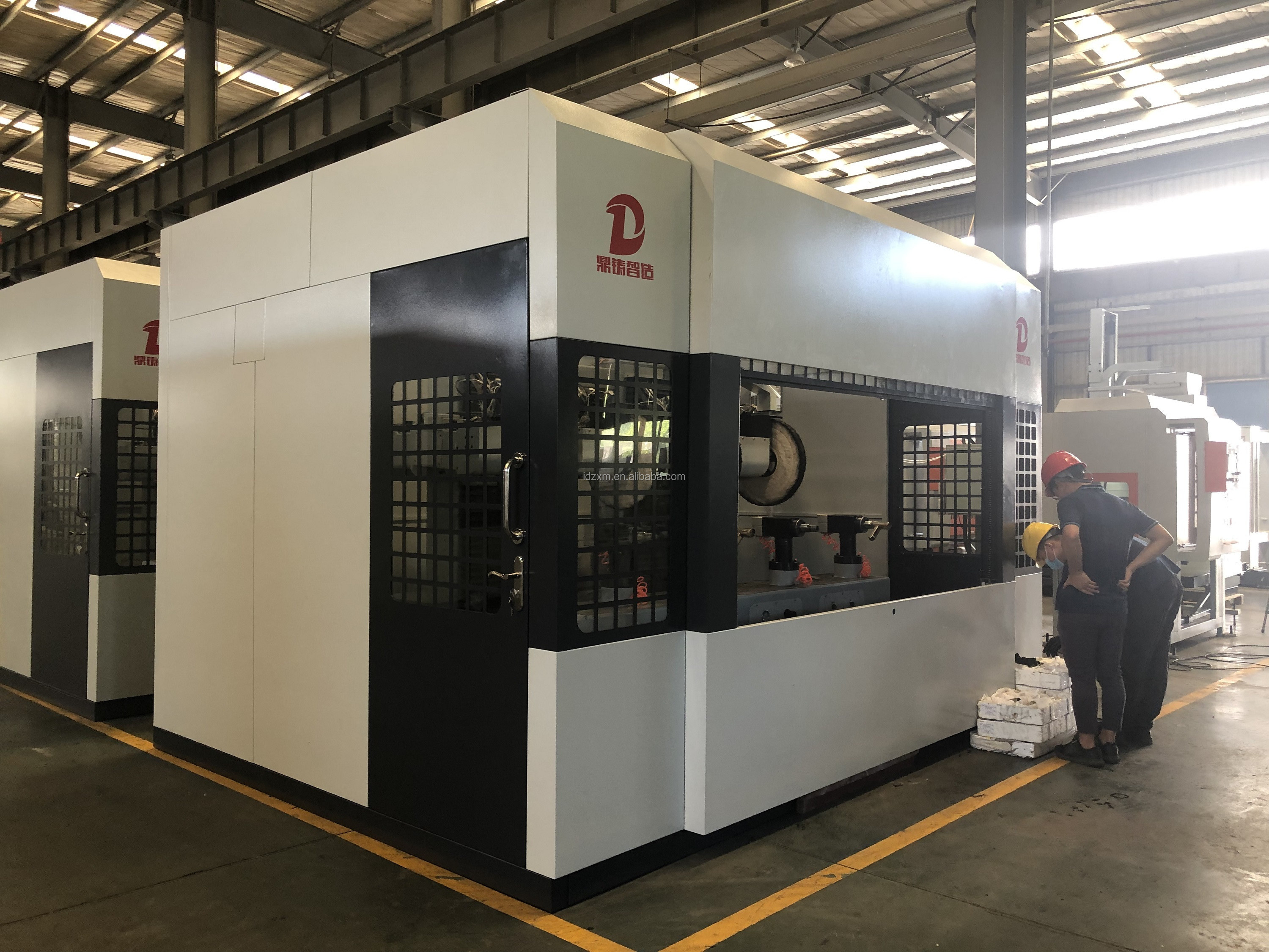 6 Axis DZ Servo CNC Automatic Polishing Machine For Bathroom Fittings