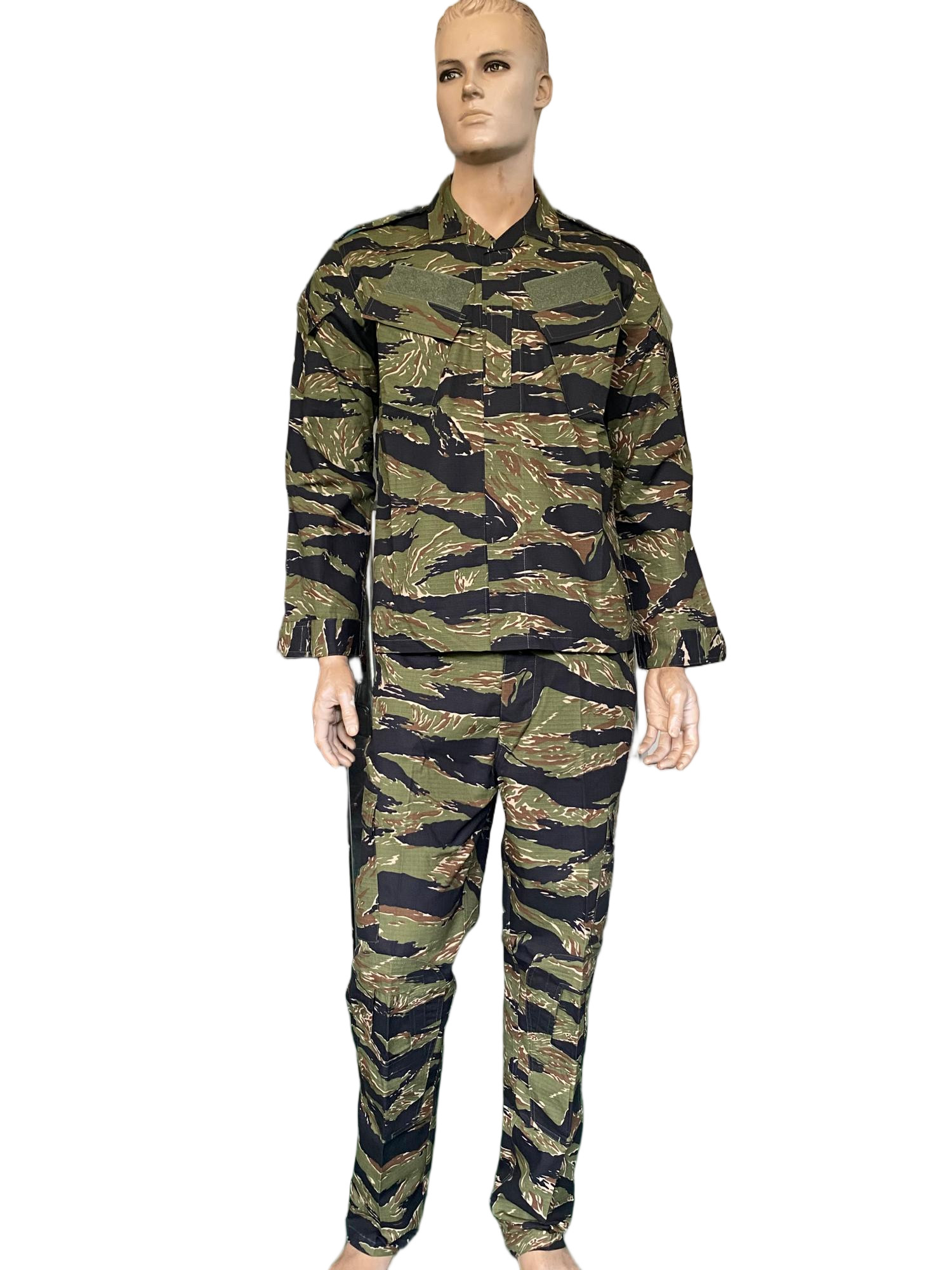 Camouflage ACU Military Uniform Set Formal Style For Military Missions, Soft Polyester Cotton Material