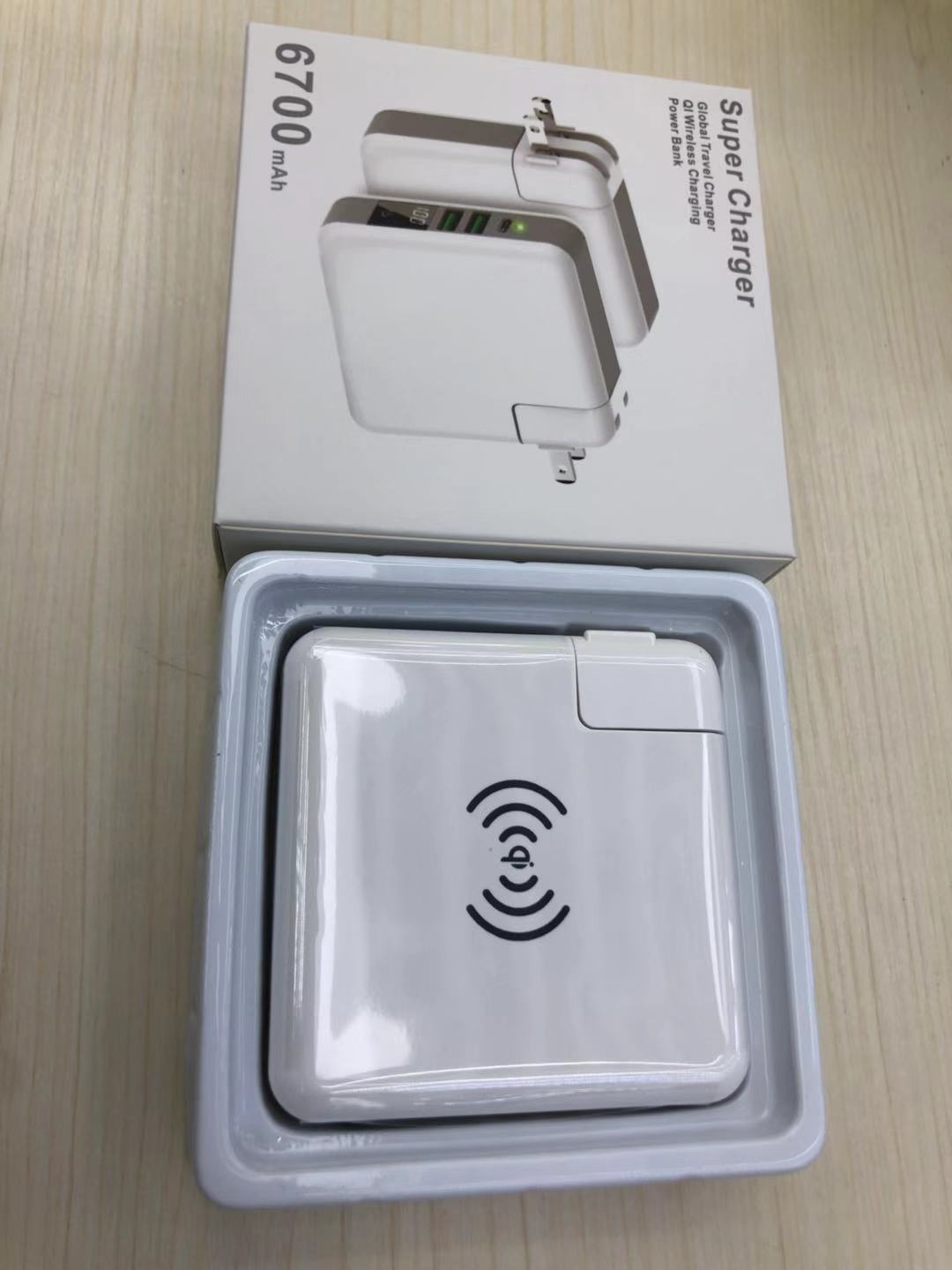 Polymer Battery 5W 5V2A 6700mah Wireless Power Bank