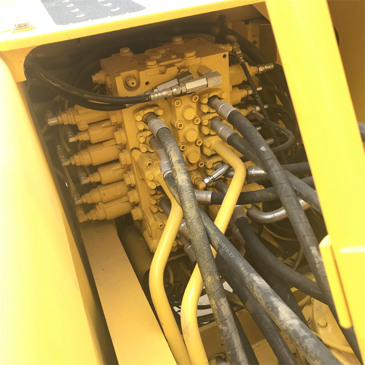 Original Komatsu PC200-8 Used Excavator with 0.8m3 Bucket Capacity in Japan Country