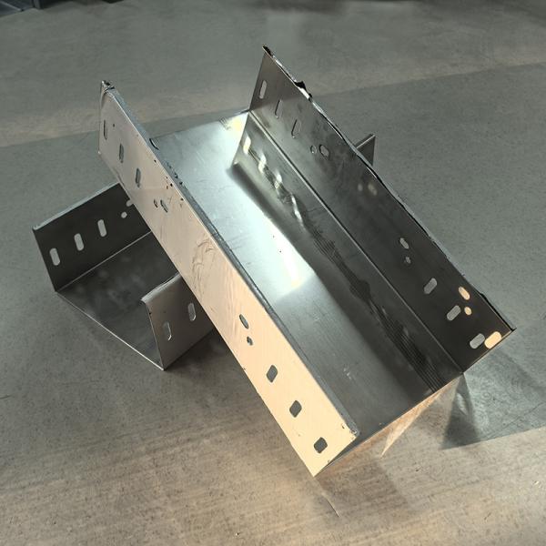 Stainless steel cable tray system in commercial facility