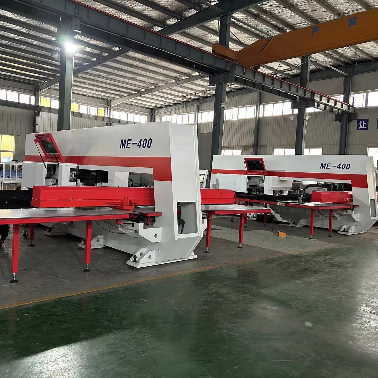 3000mm*1500mm Sheet CNC Turret Punching Machine Press Servo Motor