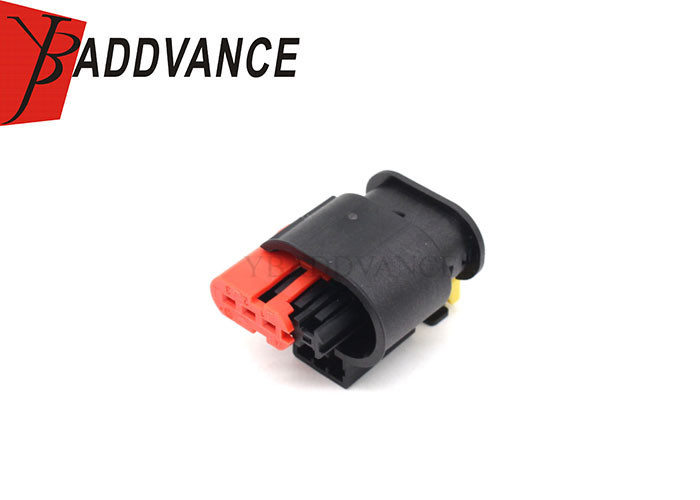 284426-1 TE AMP MCP Connector System PBT GF30 3 Pin Female Injection Connector