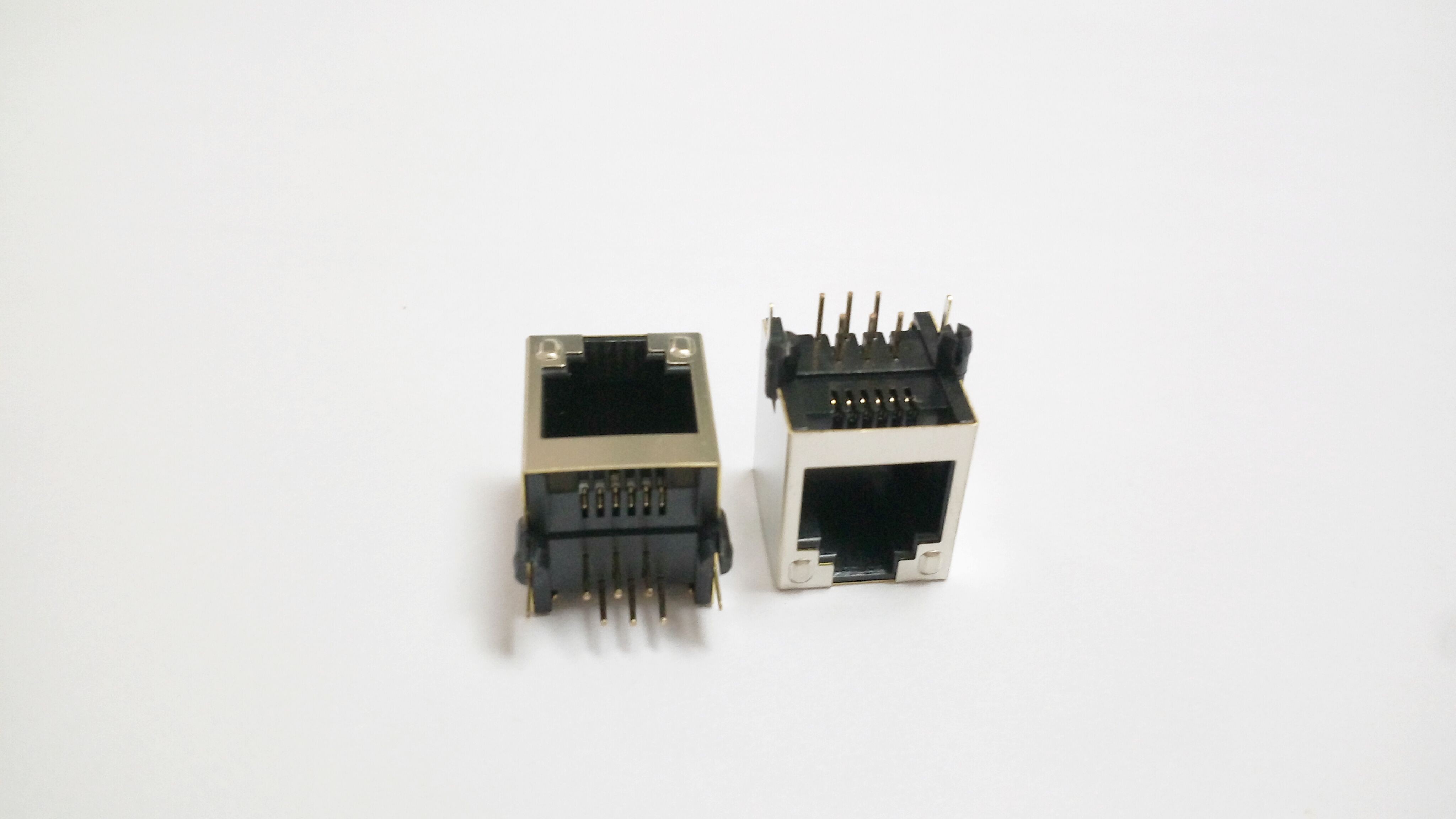 1055-206019 90 Degree RJ11 6P6C Single Port Tab Up With Shielded