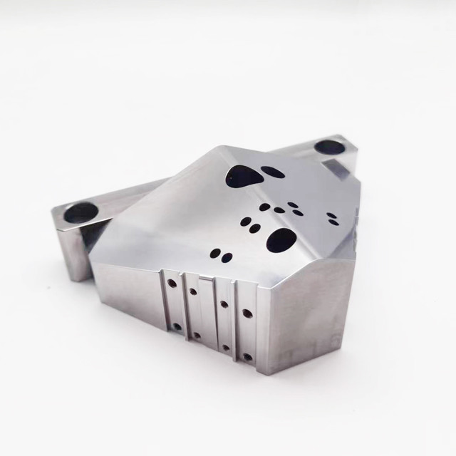 Stainless Steel Brass Titanium Aerospace Cnc Milling Parts 1mm