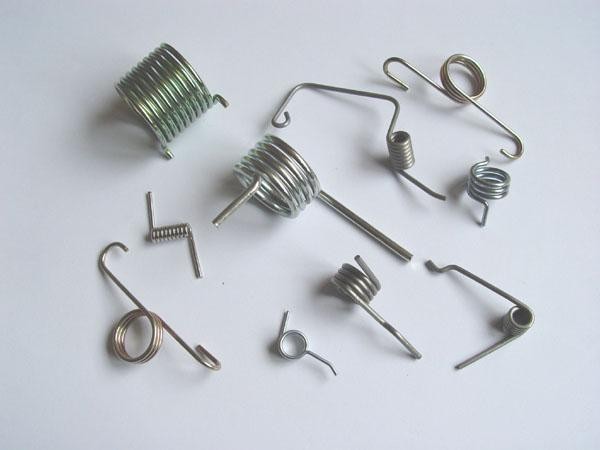 Computerized CNC Spring Forming Machine With High Speed 100pcs / Min