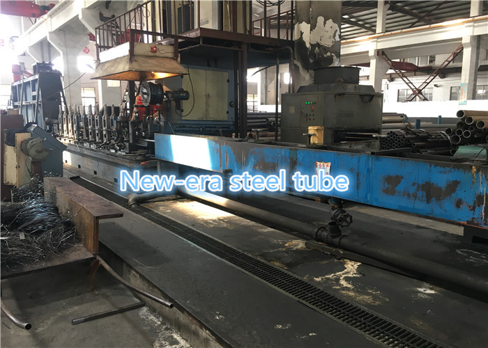 Erw Carbon / Alloy Welded Steel Pipe Round Shape For Mechanical Engineering