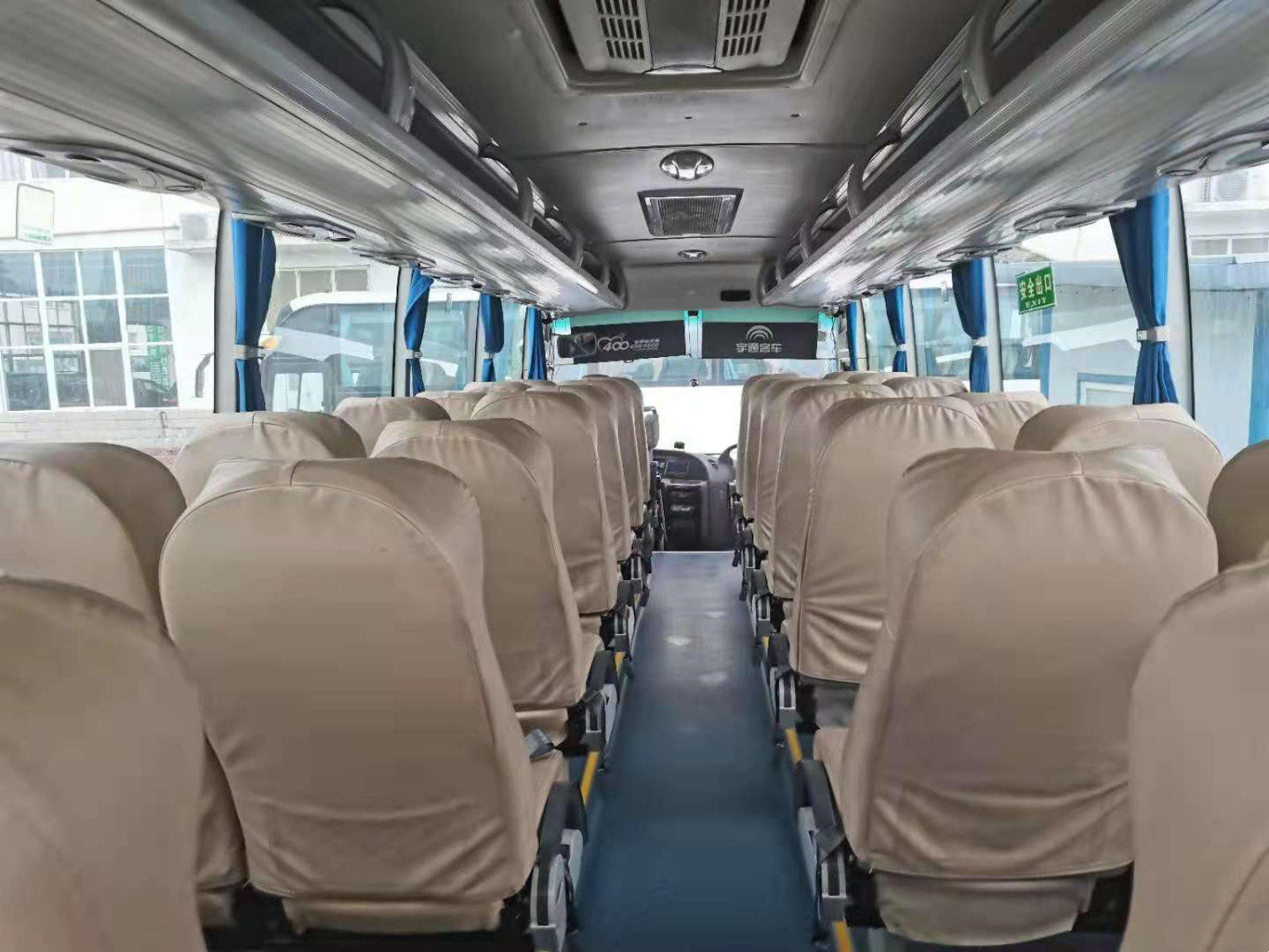 YUTONG Bus 35 Seats Second Hand Diesel Fuel ZK6107 Coach Used Bus Export Used Coach Bus