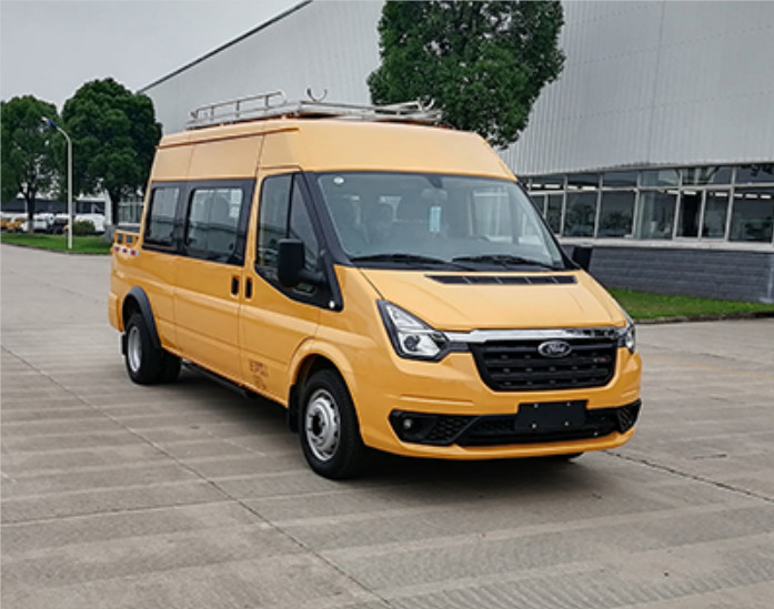 9-13 Seater 6×2 Diesel Passenger Vehicle Manual / Automatic Transmission