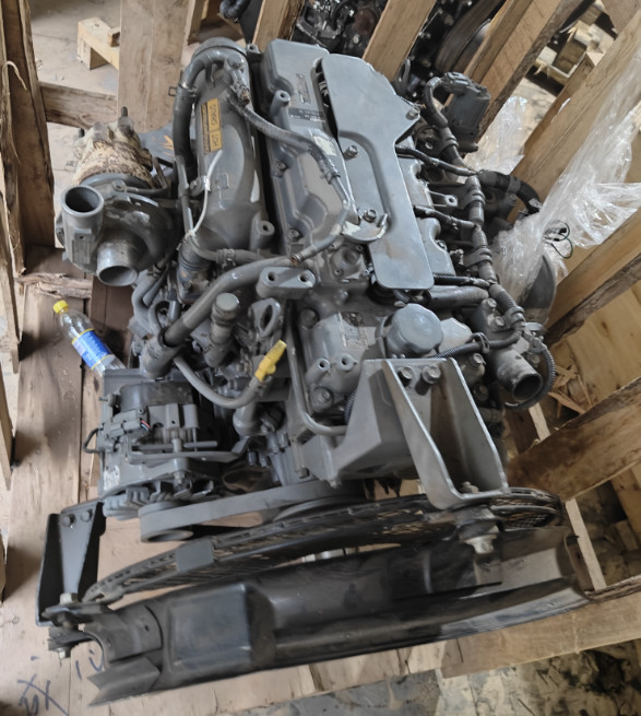 Isuzu Heavy Industries OEM Metal Spare Parts For Industrial Equipment 4JJ1-261184 Engine Assembly